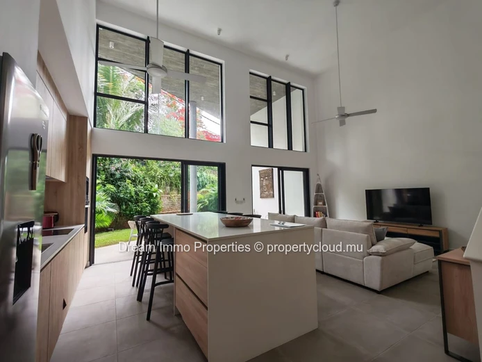 New & Luxury Duplex Apartment In A Premium Area Of Pte Aux Canonniers - Mauritius