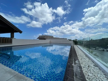 5 Bedroom Villa