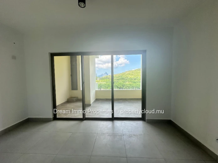 Beautiful 3-Bedroom Apartment With Mountain Views In Phoenix – Mauritius