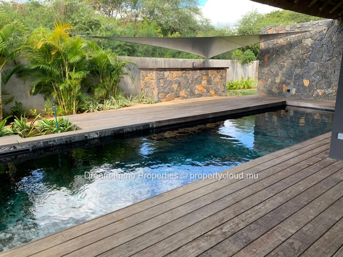 Unique Opportunity To Own A Beachfront Villa In Mauritius ! 