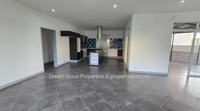 Superb 3-Bedroom Villa Close To The Beach In Flic En Flac – Mauritius