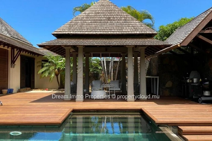 Belle Villa Golf Offrant Une Vue Montagne Sur Tamarina Resort, Golf & Spa, Ile Maurice