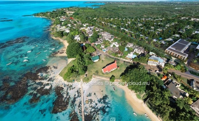 Superb 3 Bedroom Villa With Private Swimming Pool 50 Meters From The Sea - Mauritius