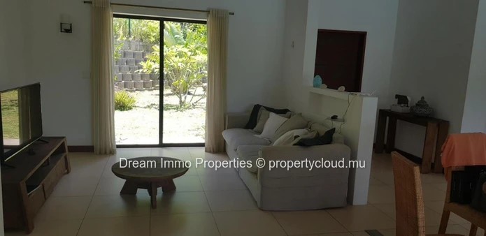 Belle Villa Vue Montagne & Grand Terrain De 1 905 M² Sur Cap Tropical A Riviere Noire – Ile Maurice