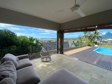 5 Bedroom Villa