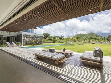5 Bedroom Villa