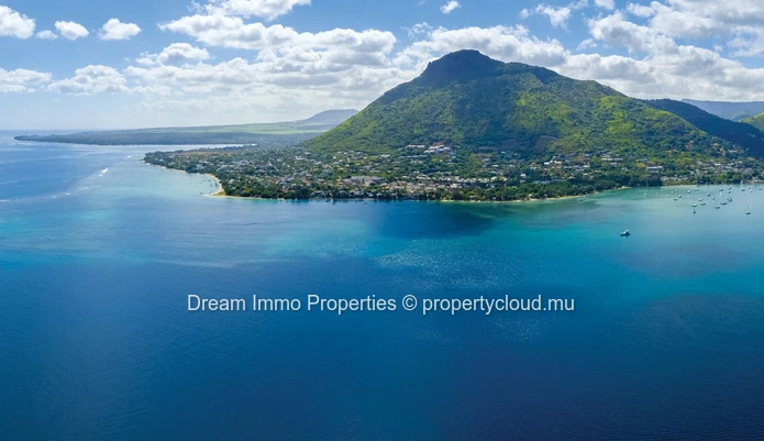 Prestigious Beachfront Apartments In Black River - Mauritius 