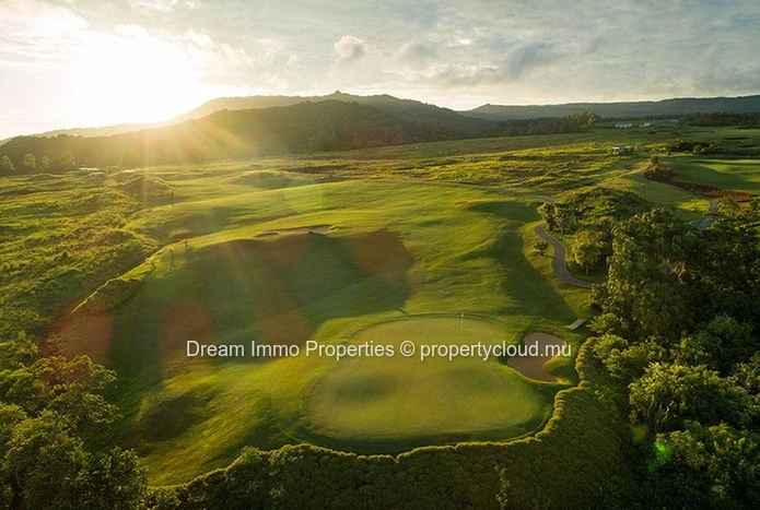 Huge Residential Lands With Golf Views In Bois Chéri - Mauritius