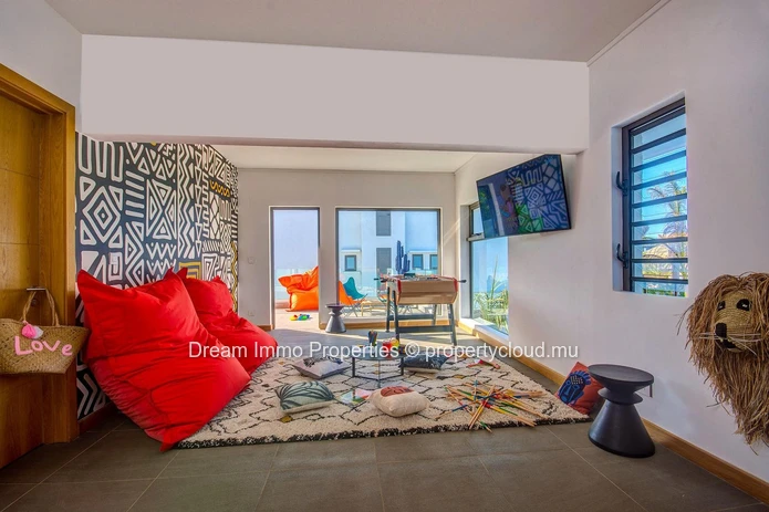 Luxury 4-Bedroom Villa 500 Meters From The Sea In The North Of Mauritius