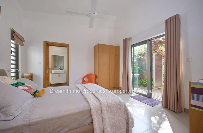 Luxurious 4-Bedroom Villa Near The Sea & Amenities In Grand Baie – Mauritius