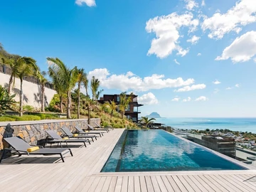 5 Bedroom Villa