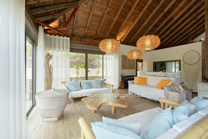 Resale Furnished 4-Bedroom Balinese-Style Villa In Pereybère – Mauritius