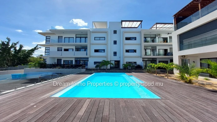 Stunning Mountain And Sea Views! Penthouse With Private Rooftop In Tamarin – Mauritius