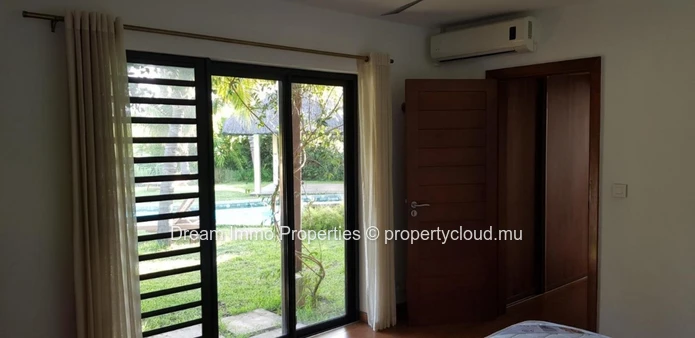Belle Villa Vue Montagne & Grand Terrain De 1 905 M² Sur Cap Tropical A Riviere Noire – Ile Maurice