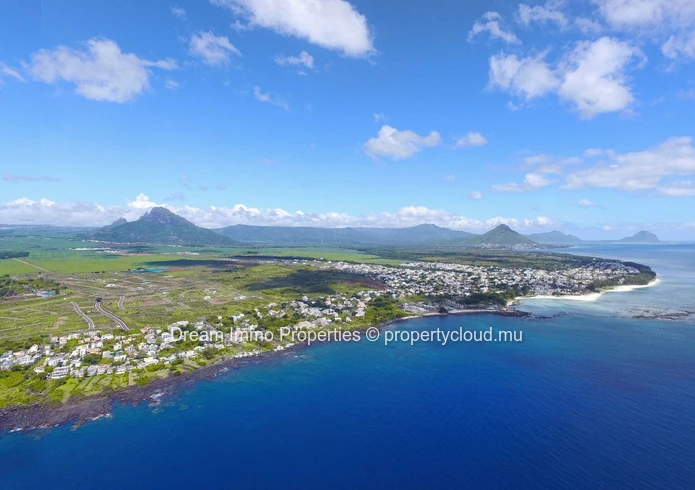 Superbe Appartement 3 Chambres Avec Vue Mer Imprenable A Flic En Flac – Ile Maurice