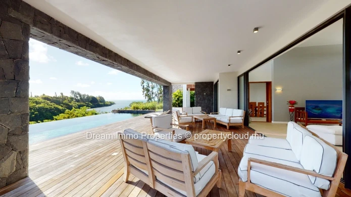 Superb Villa With Sea View And Close To Golf In The Northeast – Mauritius