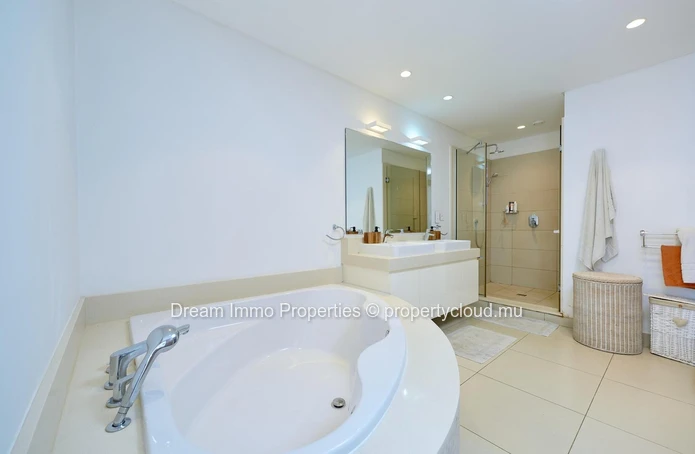 2 Minutes' Walk From The Beach! Beautiful 3 Bedroom Townhouse In Grand Baie - Mauritius