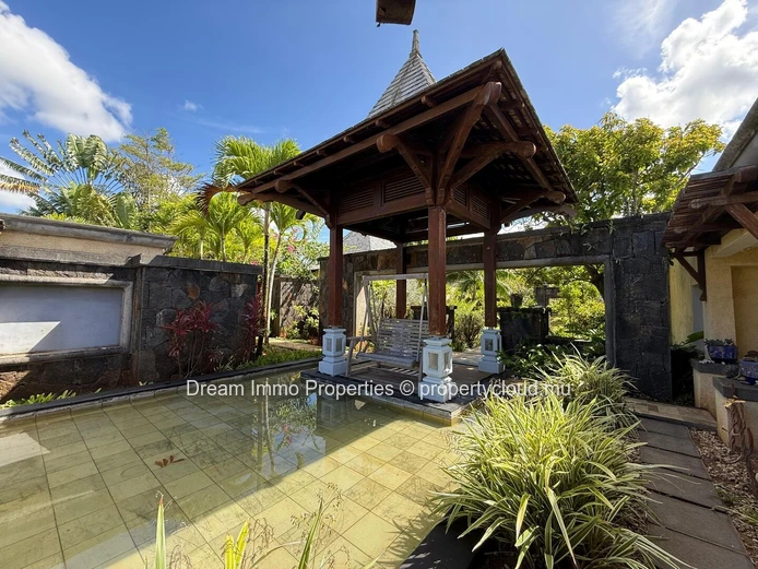 Elegant 4-Bedroom Villa With Beach Access In Bel Ombre - Mauritius