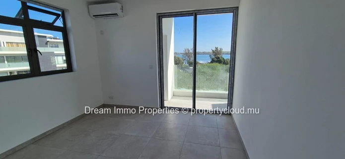 Sea & Mountain Views ! Beautiful 3 Bedrooms Penthouse With Private Rooftop In Tamarin - Mauritius