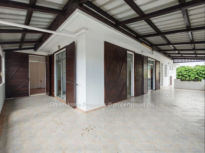 Beautiful Spacious 7-Bedroom Villa In Beau Bassin – Mauritius