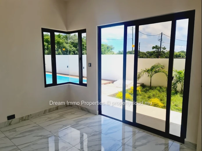 New 4-Bedroom Villa In The Heart Of Grand Baie, Close To The Sea & Amenities – Mauritius