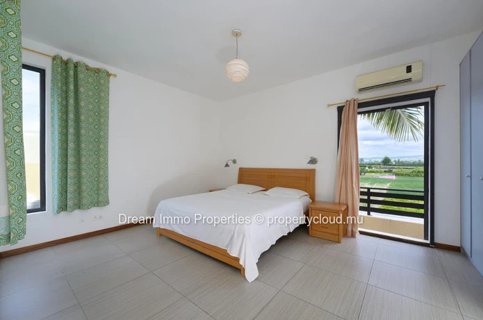 Face Mer ! Superbe Villa 4 Chambres Avec Vue Mer & Montagne A Belle Mare - Ile Maurice