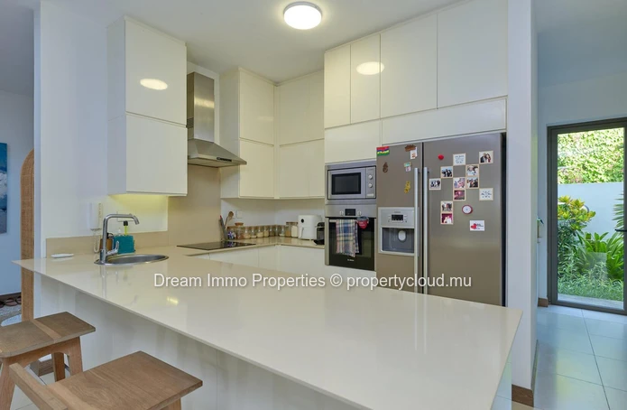2 Minutes' Walk From The Beach! Beautiful 3 Bedroom Townhouse In Grand Baie - Mauritius
