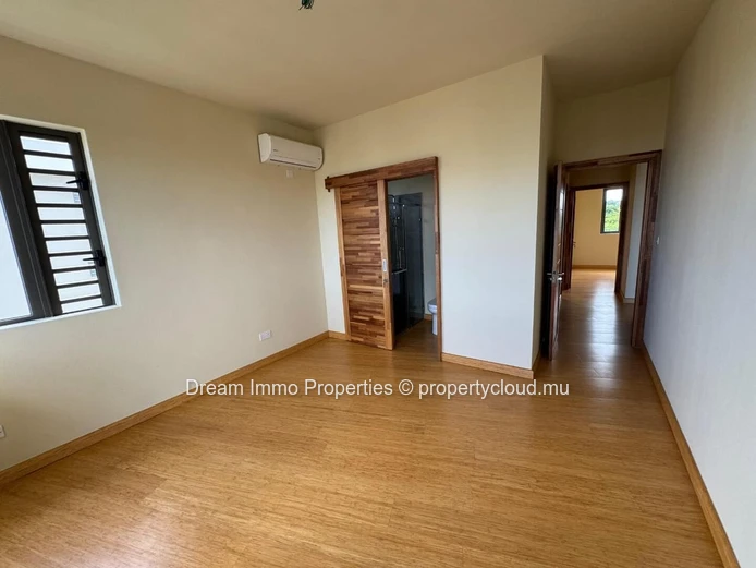 Penthouse Neuf Acces Toit Terrasse Prive Vue Mer & Montagne A Flic En Flac - Ile Maurice
