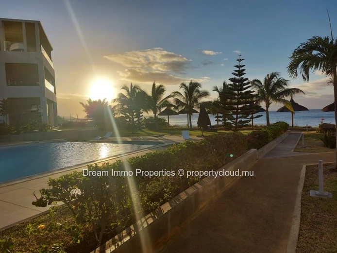 Beachfront! Somptuous Sea View Resale Apartment In Flic En Flac – Mauritius
