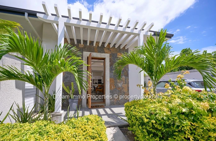 Beautiful Furnished Villa With Pool Close To The Beach In Grand Baie - Mauritius