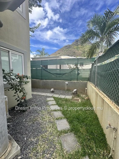 4-Bedroom Duplex Close To The Sea & Shops In La Mivoie, Tamarin - Mauritius 