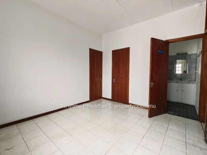 Beautiful Spacious 7-Bedroom Villa In Beau Bassin – Mauritius