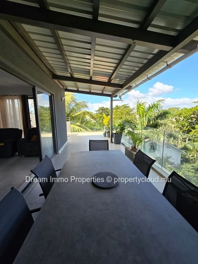 Stunning 3-Bedroom Sea View Penthouse Only 5 Mins From Pereybere Beach - Mauritius