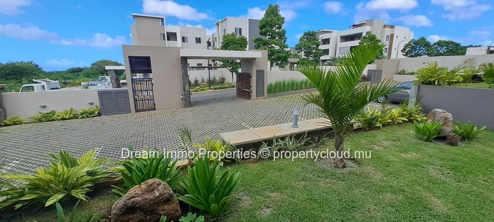 Penthouse Neuf Acces Toit Terrasse Prive Vue Mer & Montagne A Flic En Flac - Ile Maurice