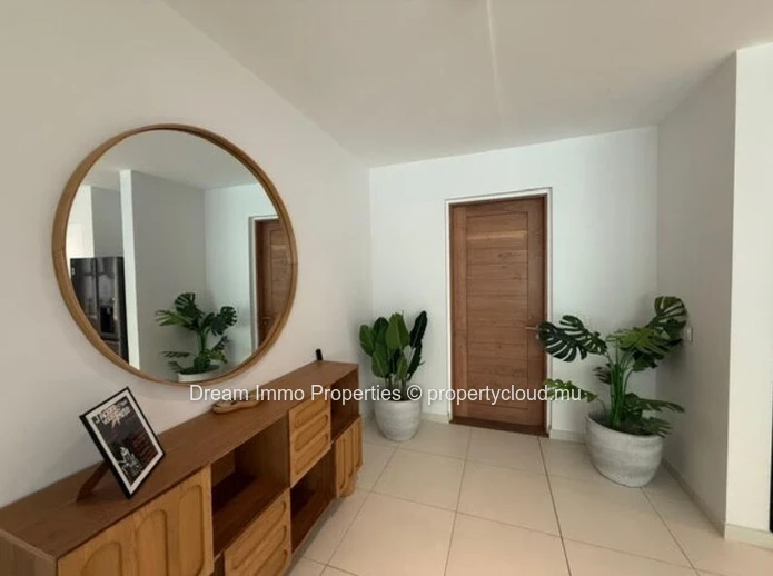 Stunning 3-Bedroom Apartment Close To The Sea In Pereybere – Mauritius