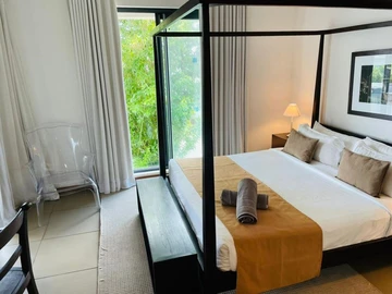 4 Bedroom Apartment